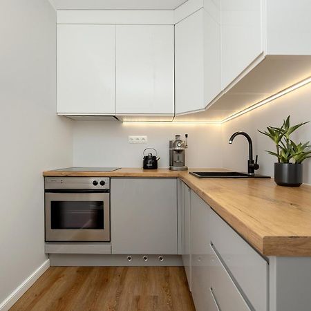 Apartment Wroclaw Jednosci Narodowej By Noclegi Renters Exteriör bild