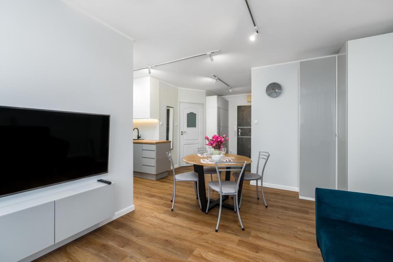 Apartment Wroclaw Jednosci Narodowej By Noclegi Renters Exteriör bild