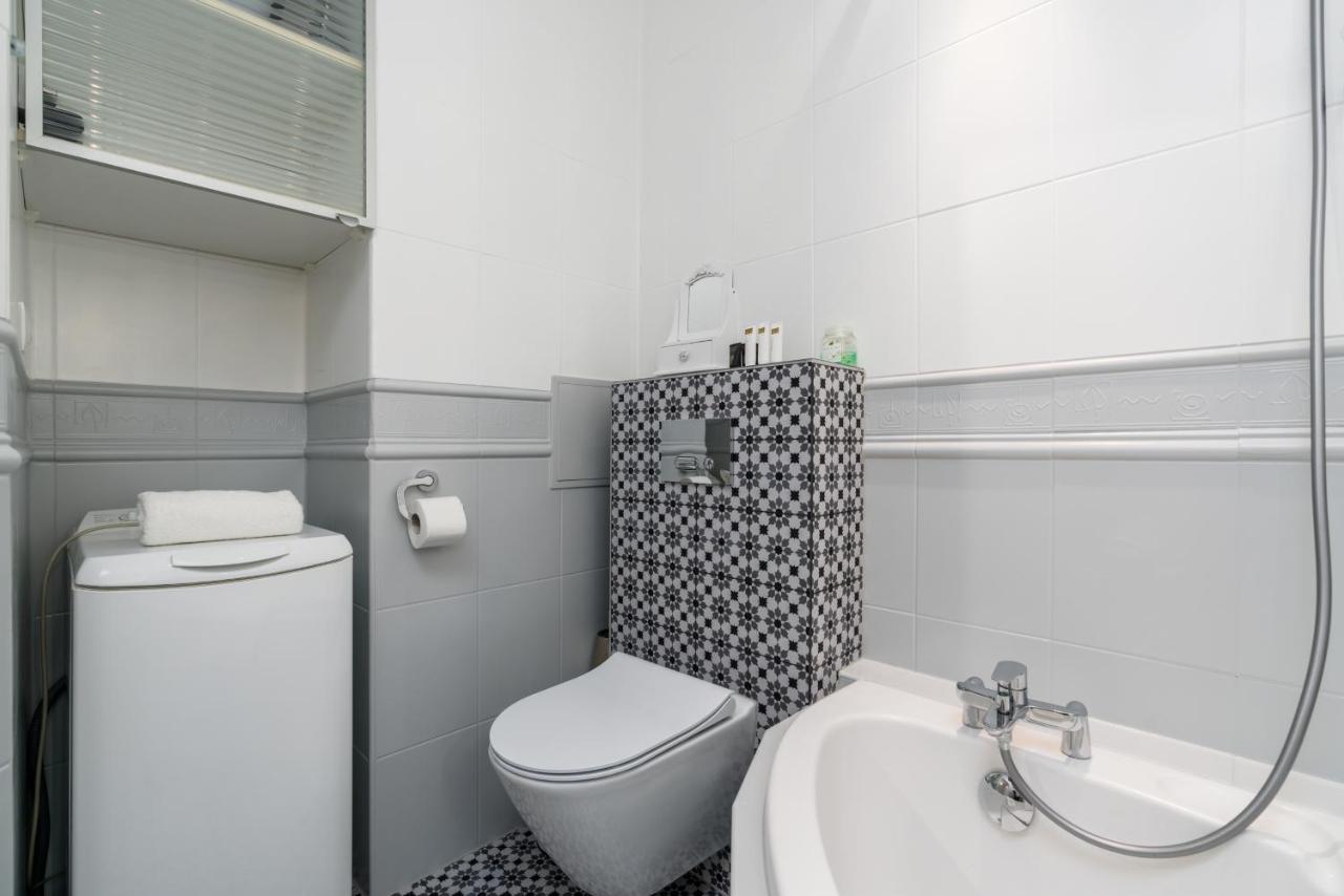 Apartment Wroclaw Jednosci Narodowej By Noclegi Renters Exteriör bild