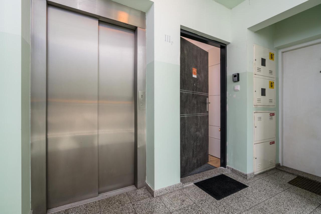 Apartment Wroclaw Jednosci Narodowej By Noclegi Renters Exteriör bild